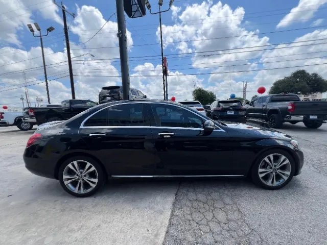 Mercedes-Benz C300 photo 5