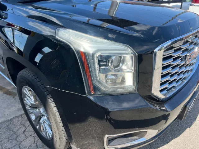 GMC Yukon photo 10