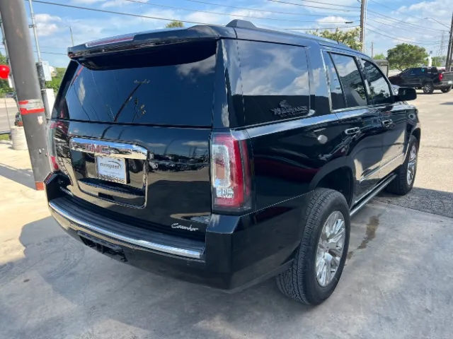 GMC Yukon photo 6