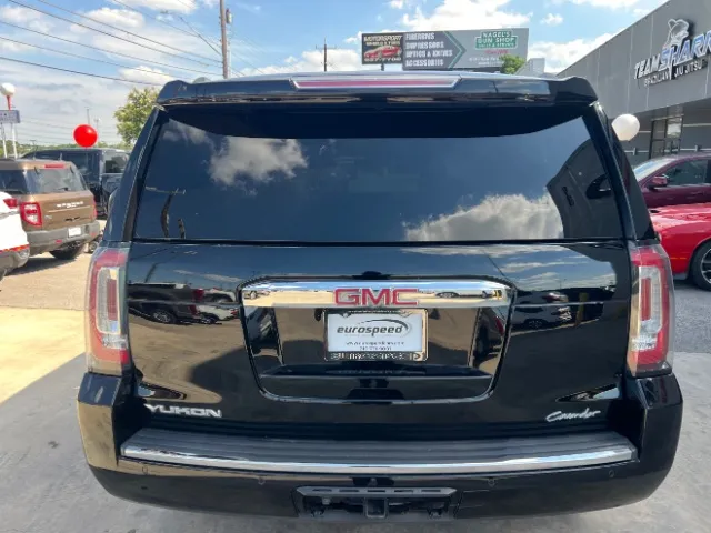 GMC Yukon photo 7