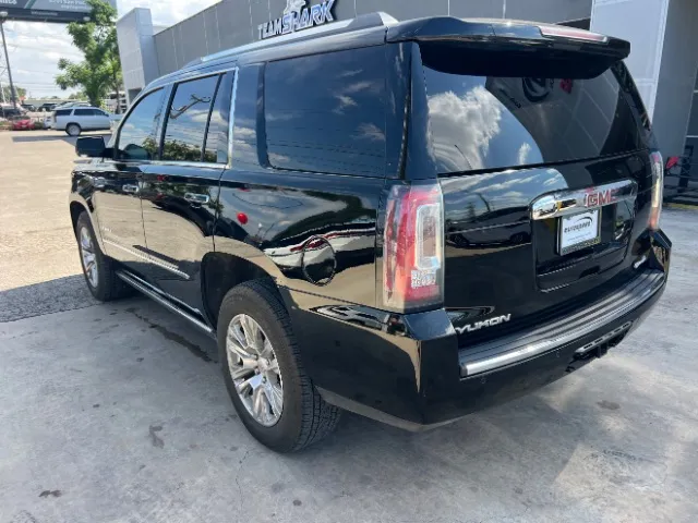 GMC Yukon photo 8