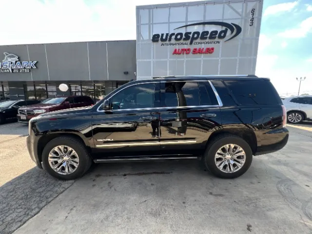 GMC Yukon photo 9