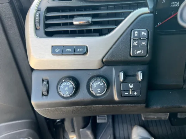 GMC Yukon photo 46