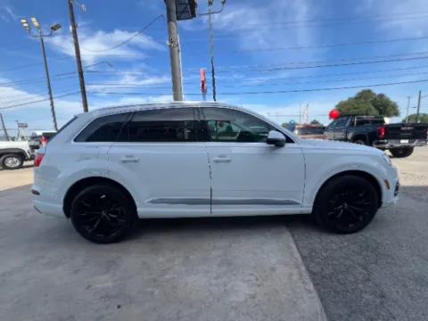 More photos of 2019 Audi Q7 55 Premium at Eurospeed International Corp, TX
