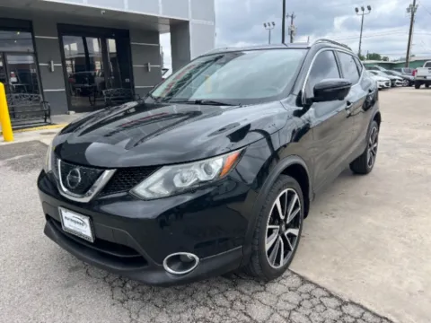 Black 2018 Nissan Rogue Sport SL for sale in San Antonio, TX
