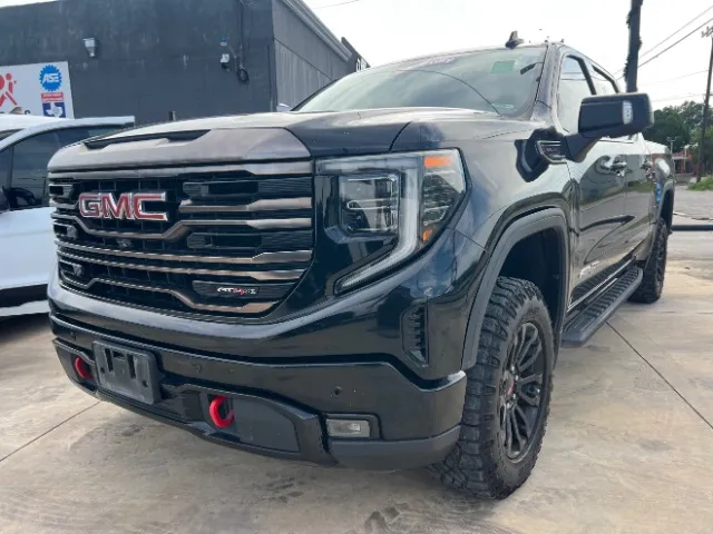 2022 GMC Sierra 4WD Crew Cab Short Box AT4X's photo