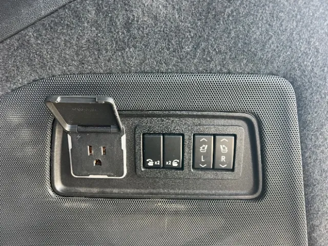 Cadillac Escalade photo 53