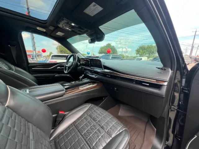 Cadillac Escalade photo 39