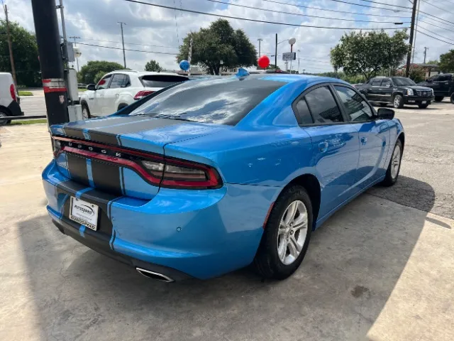 Dodge Charger photo 6