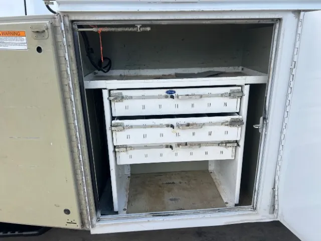 Ford F-550 photo 33