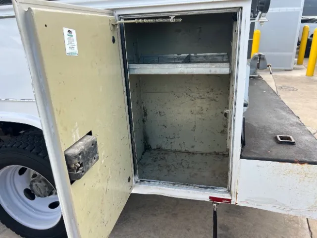 Ford F-550 photo 28