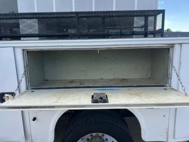 Ford F-550 photo 31