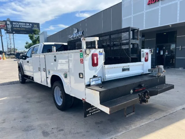 Ford F-550 photo 8