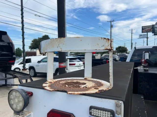 Ford F-550 photo 20