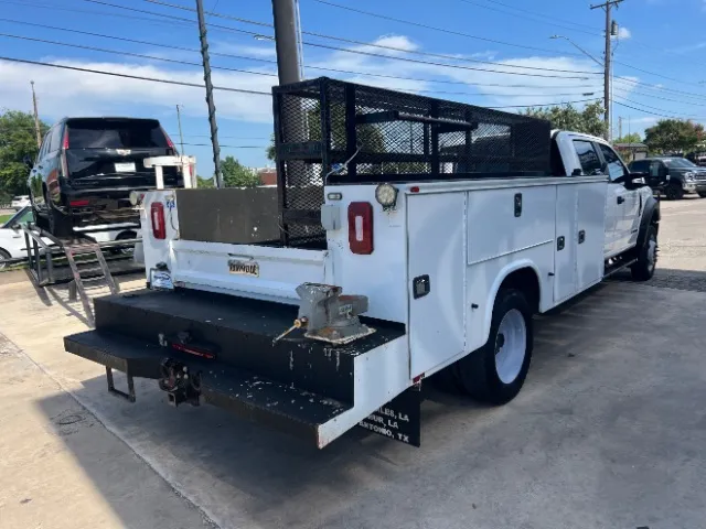 Ford F-550 photo 6