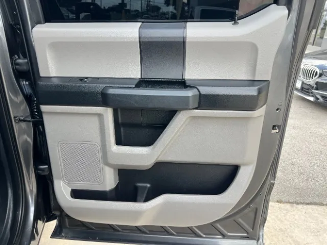 Ford F-150 photo 26
