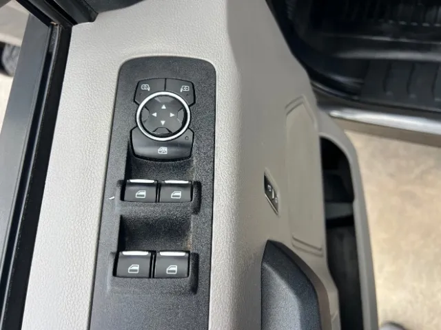 Ford F-150 photo 31
