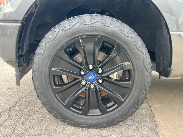 Ford F-150 photo 21