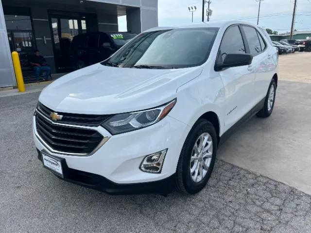 White 2021 Chevrolet Equinox LS for sale in San Antonio, TX