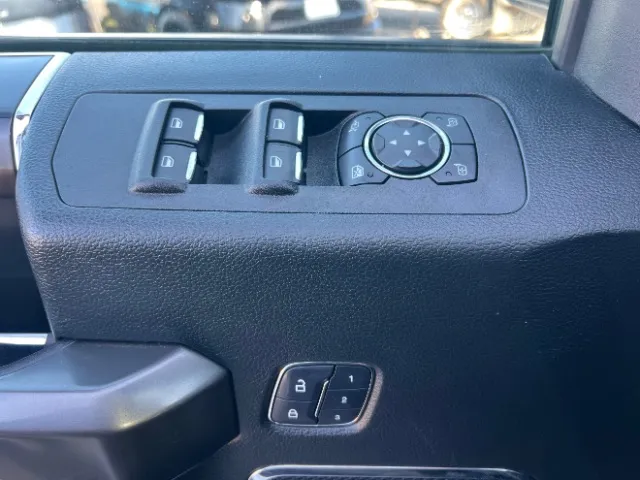 2018 Ford F-150 Lariat - Photo 43