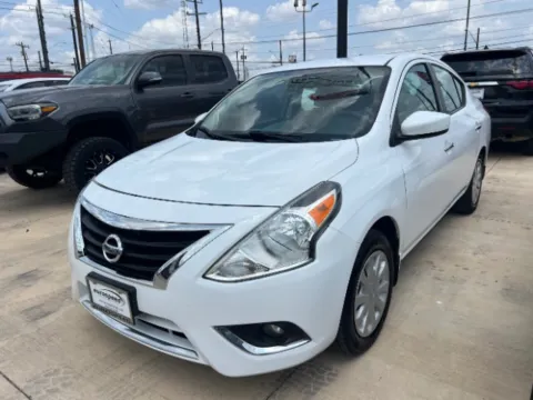 White 2015 Nissan Versa 1.6 SV for sale in San Antonio, TX