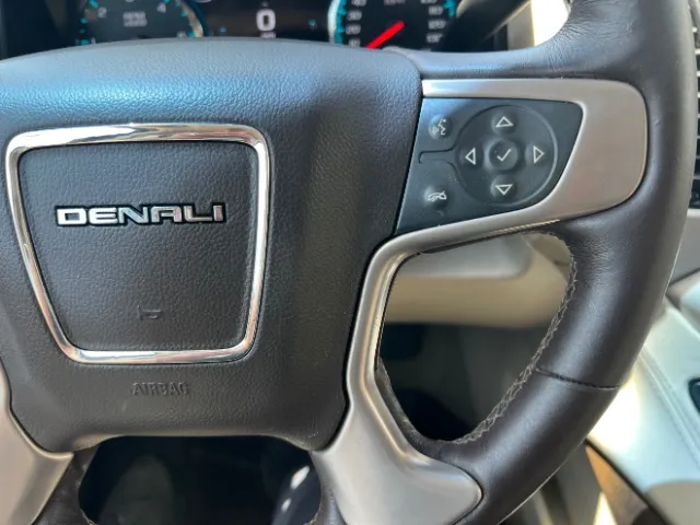 GMC Yukon photo 37