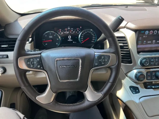 GMC Yukon photo 36