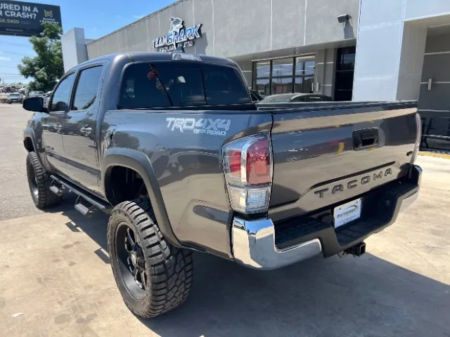 Toyota Tacoma photo 10