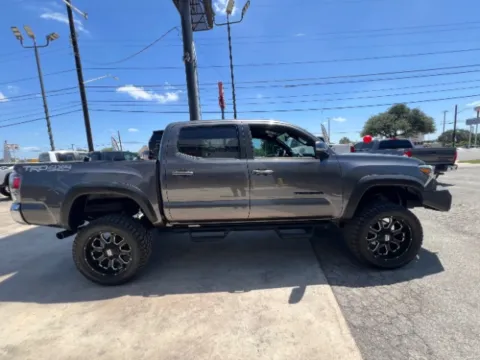 More photos of 2021 Toyota Tacoma TRD Off-Road at Eurospeed International Corp, TX