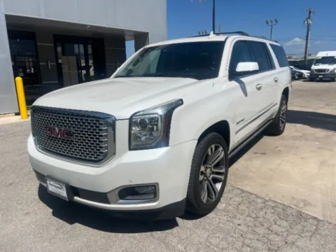 White 2017 GMC Yukon XL Denali for sale in San Antonio, TX