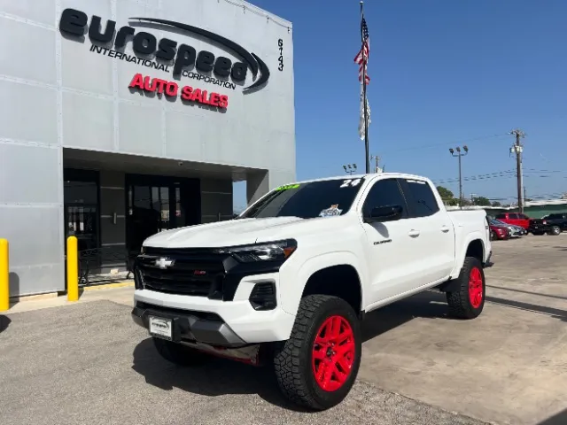 Chevrolet Colorado photo 2