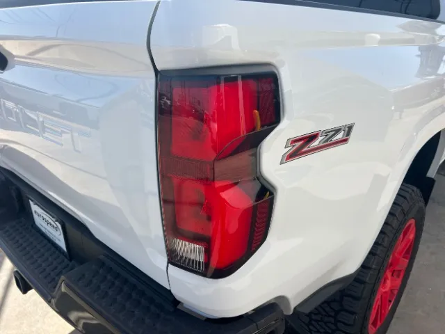 Chevrolet Colorado photo 18