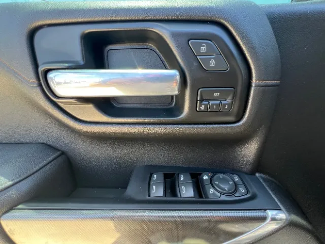 GMC Sierra photo 35