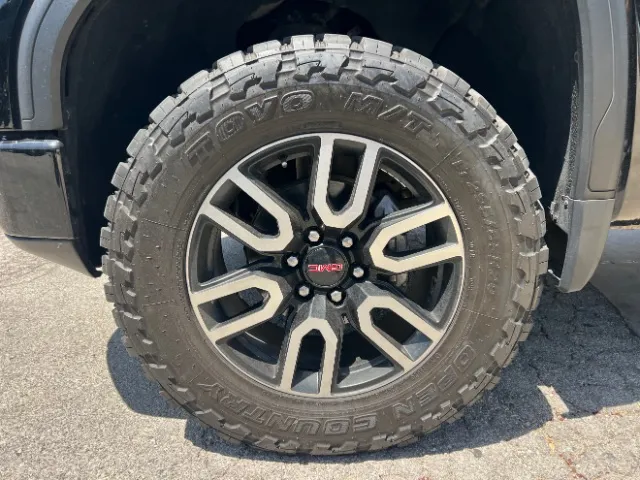 GMC Sierra photo 11
