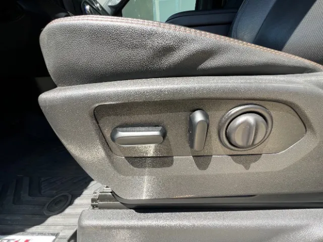 GMC Sierra photo 32