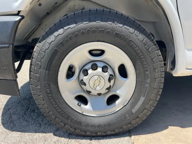 Chevrolet Express photo 19