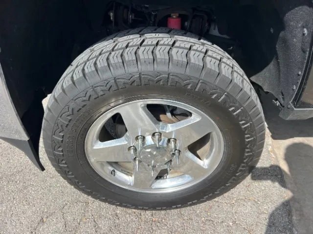 Chevrolet Silverado photo 11