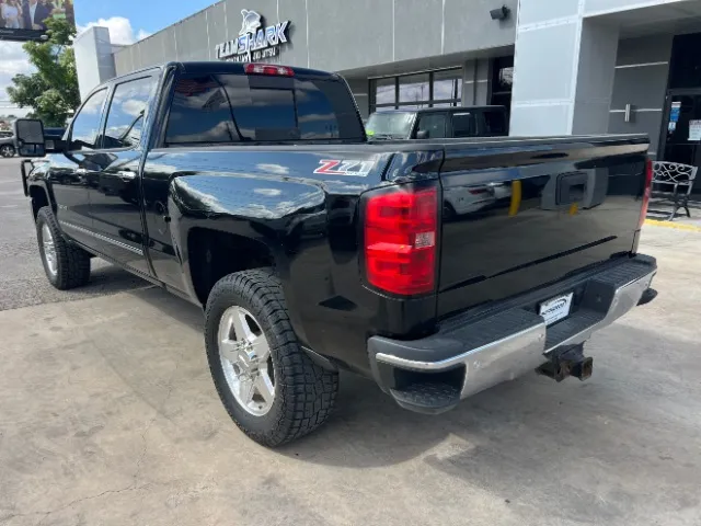 Chevrolet Silverado photo 8
