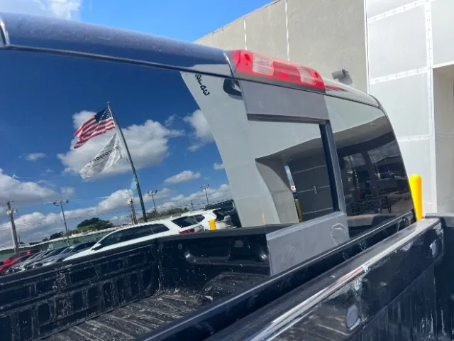 Chevrolet Silverado photo 18