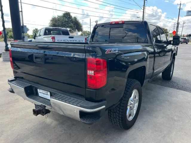 Chevrolet Silverado photo 6
