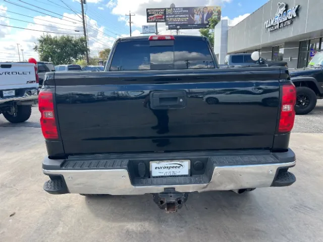 Chevrolet Silverado photo 7