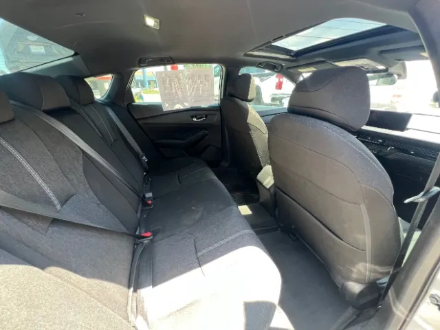 Honda Accord photo 15