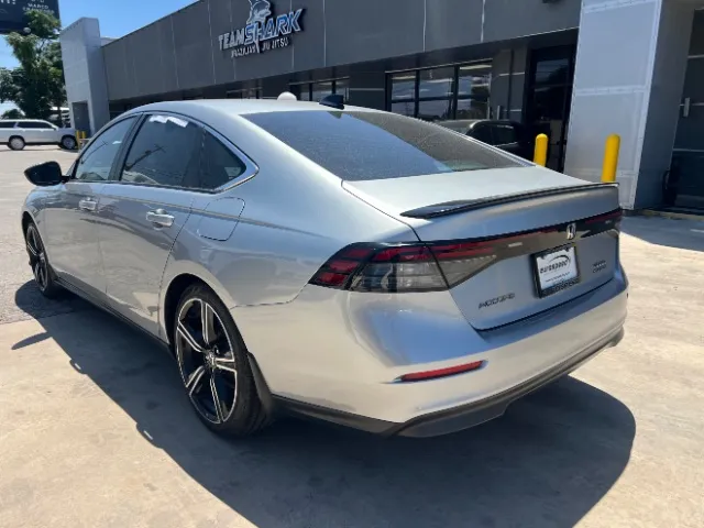 Honda Accord photo 5