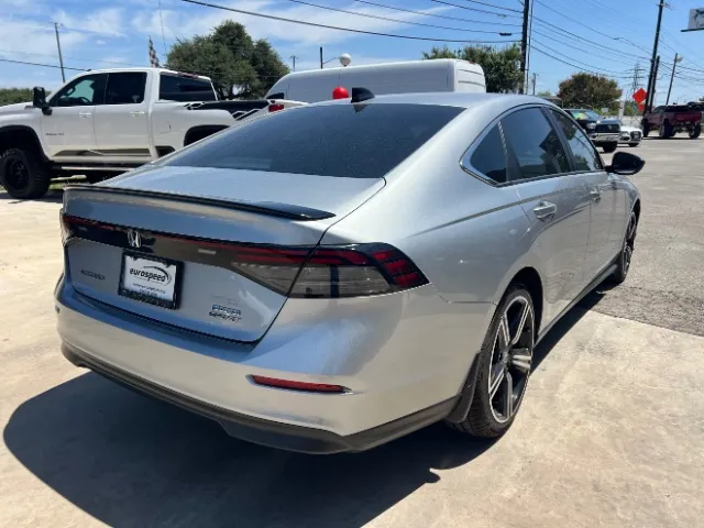 Honda Accord photo 7