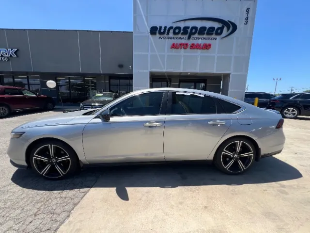 Honda Accord photo 9