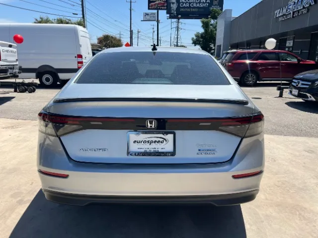 Honda Accord photo 6