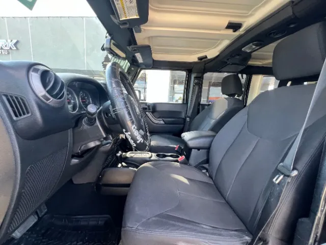 Jeep Wrangler photo 21