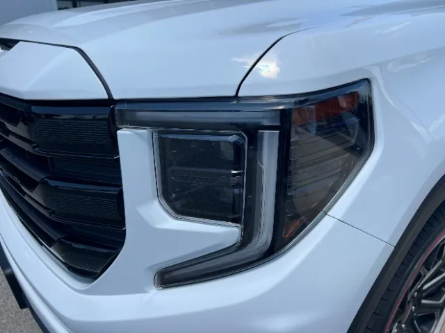 GMC Sierra photo 13