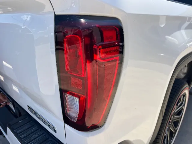 GMC Sierra photo 15