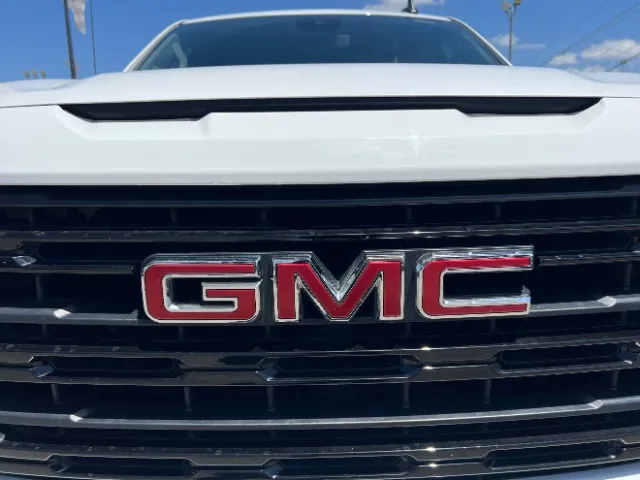 GMC Sierra photo 8